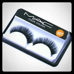 MAC LASHES